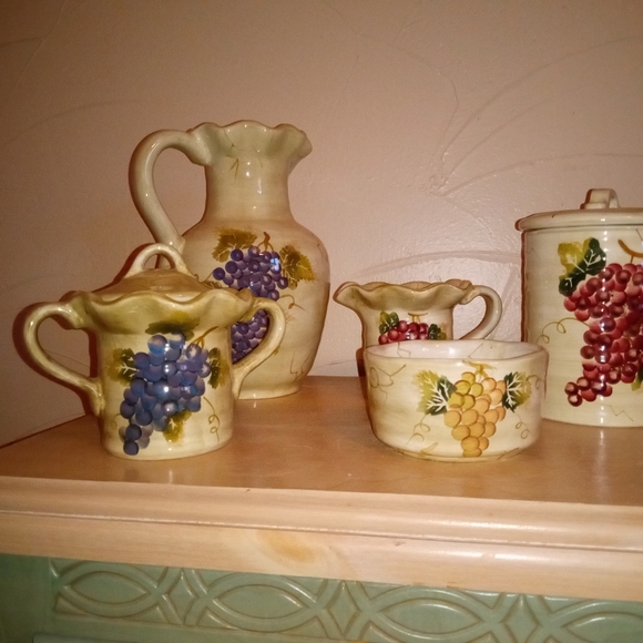 Cabernet Hand Painted Ceramic Pottery 5 pc. Set Excellent Vintage Collection - Picture 4 of 4